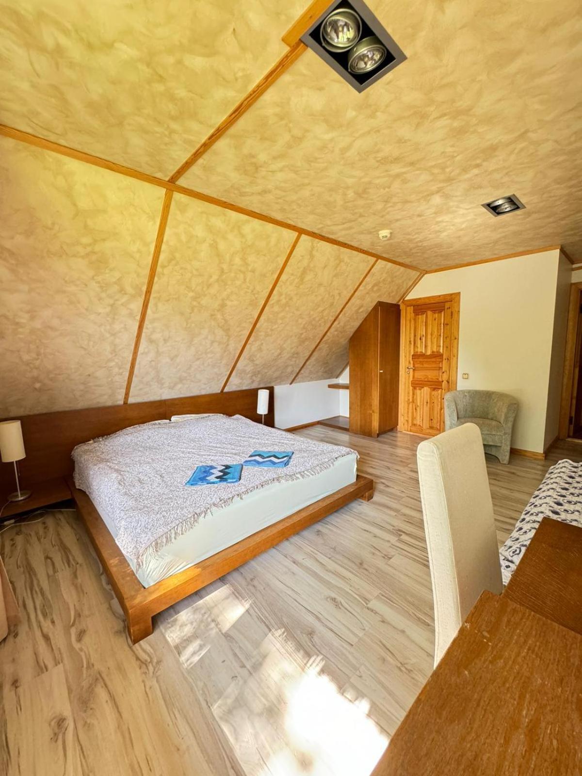 Hotel Vonadzini à Stāmeriena Extérieur photo