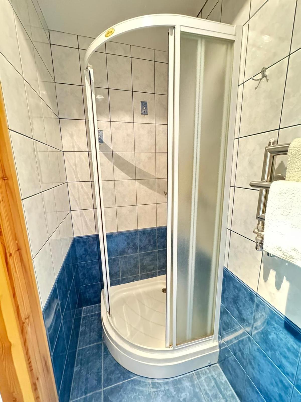 Hotel Vonadzini à Stāmeriena Extérieur photo