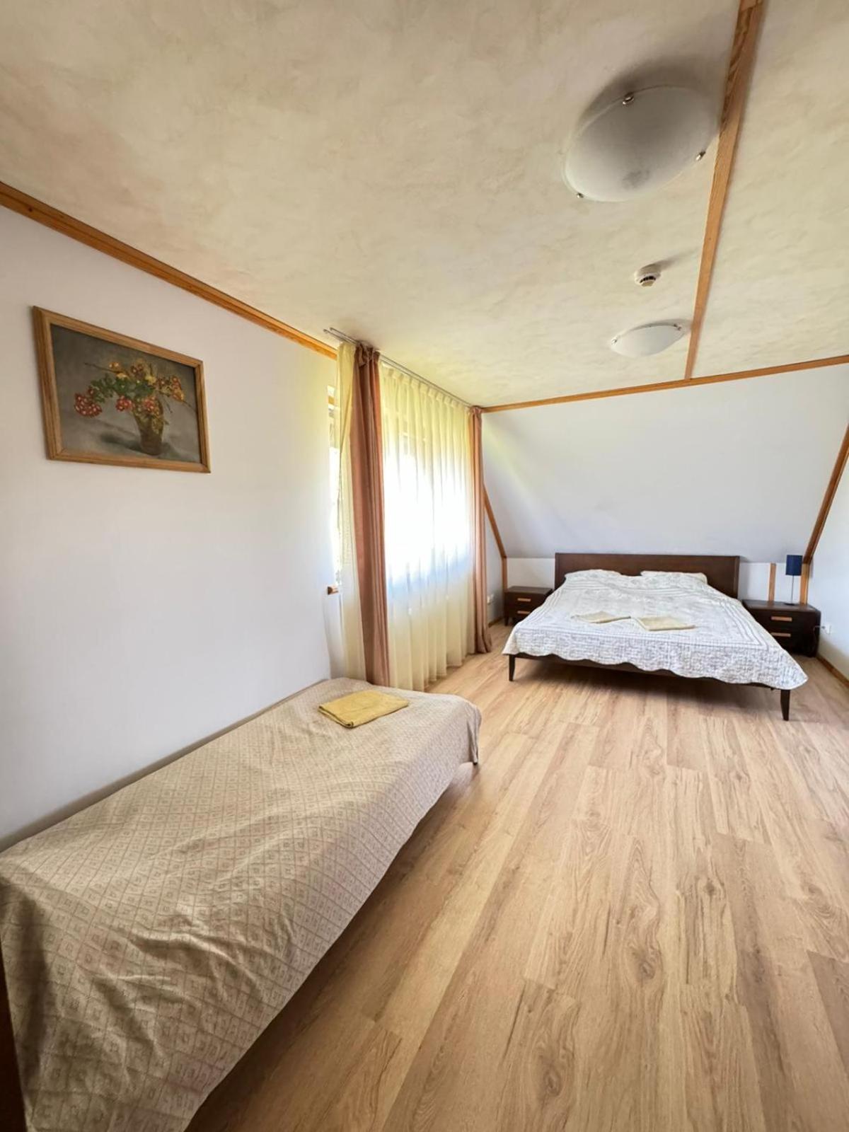 Hotel Vonadzini à Stāmeriena Extérieur photo