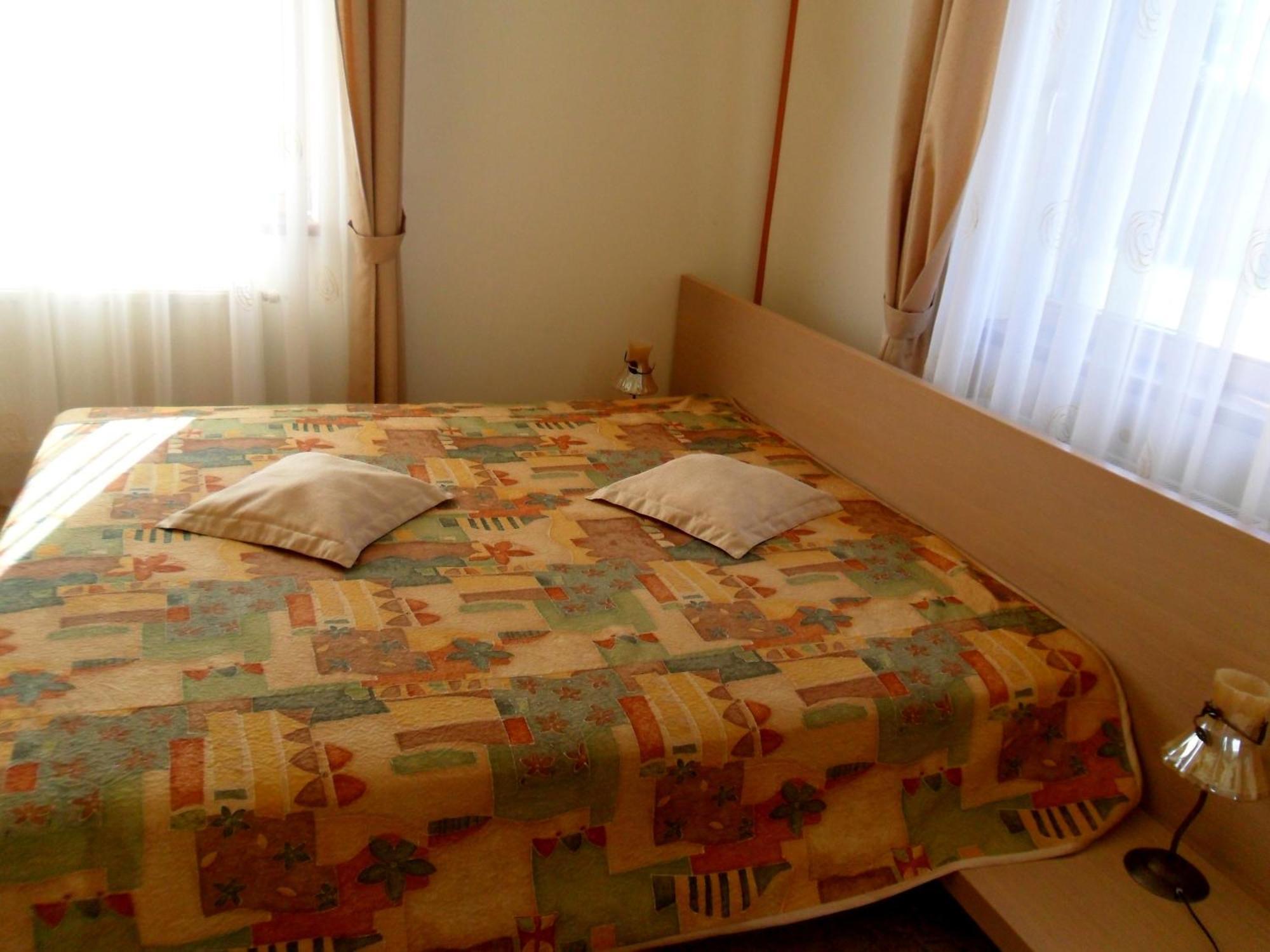 Hotel Vonadzini à Stāmeriena Chambre photo