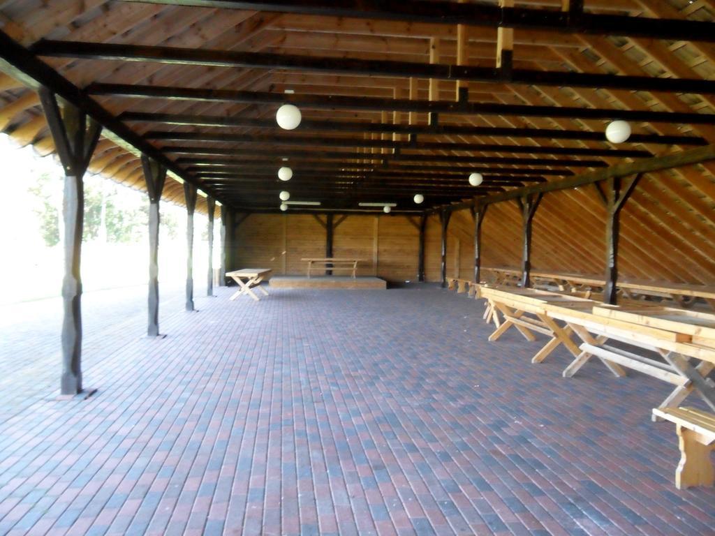 Hotel Vonadzini à Stāmeriena Extérieur photo