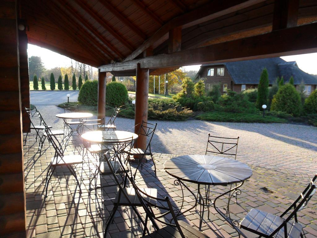 Hotel Vonadzini à Stāmeriena Extérieur photo