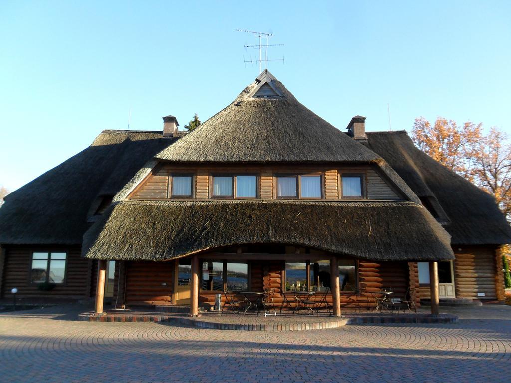 Hotel Vonadzini à Stāmeriena Extérieur photo
