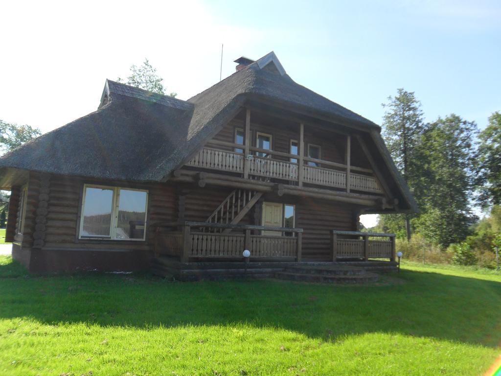 Hotel Vonadzini à Stāmeriena Extérieur photo